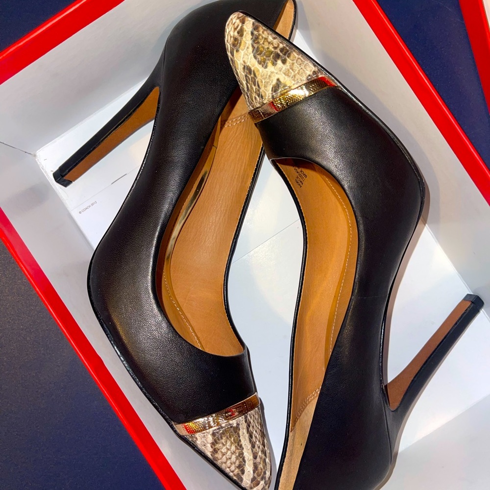 AUTHENTIC New in Box Coach Women’s Pumps